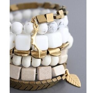 NWT David Aubrey Wrap Bracelet BKNB06 Howlite Magnesite Glass Brass Hematite